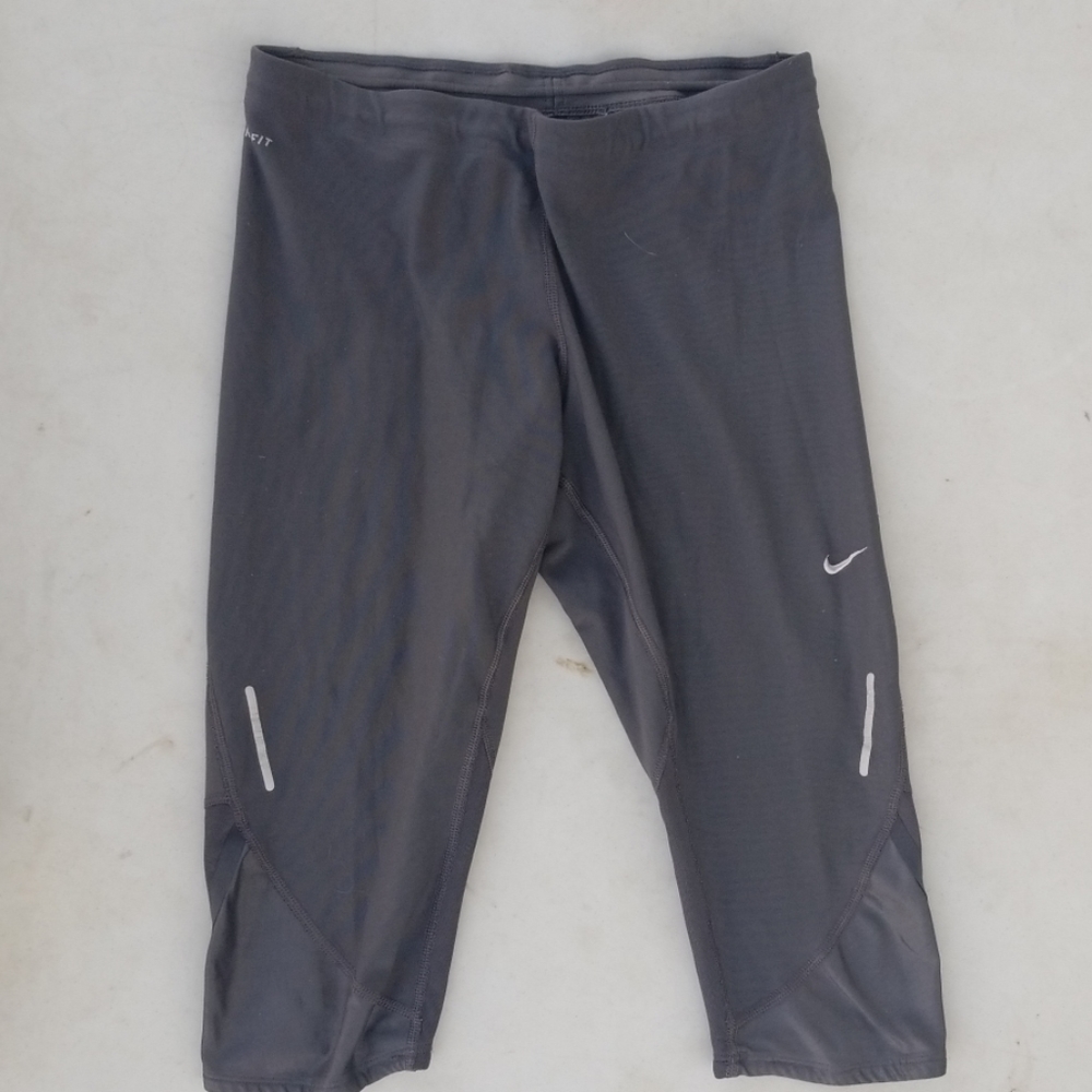 Nike capris